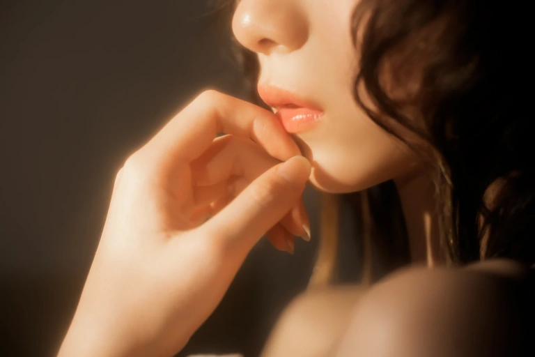 清青琴玖《夏夜晚风》主题写真：21张全套美图