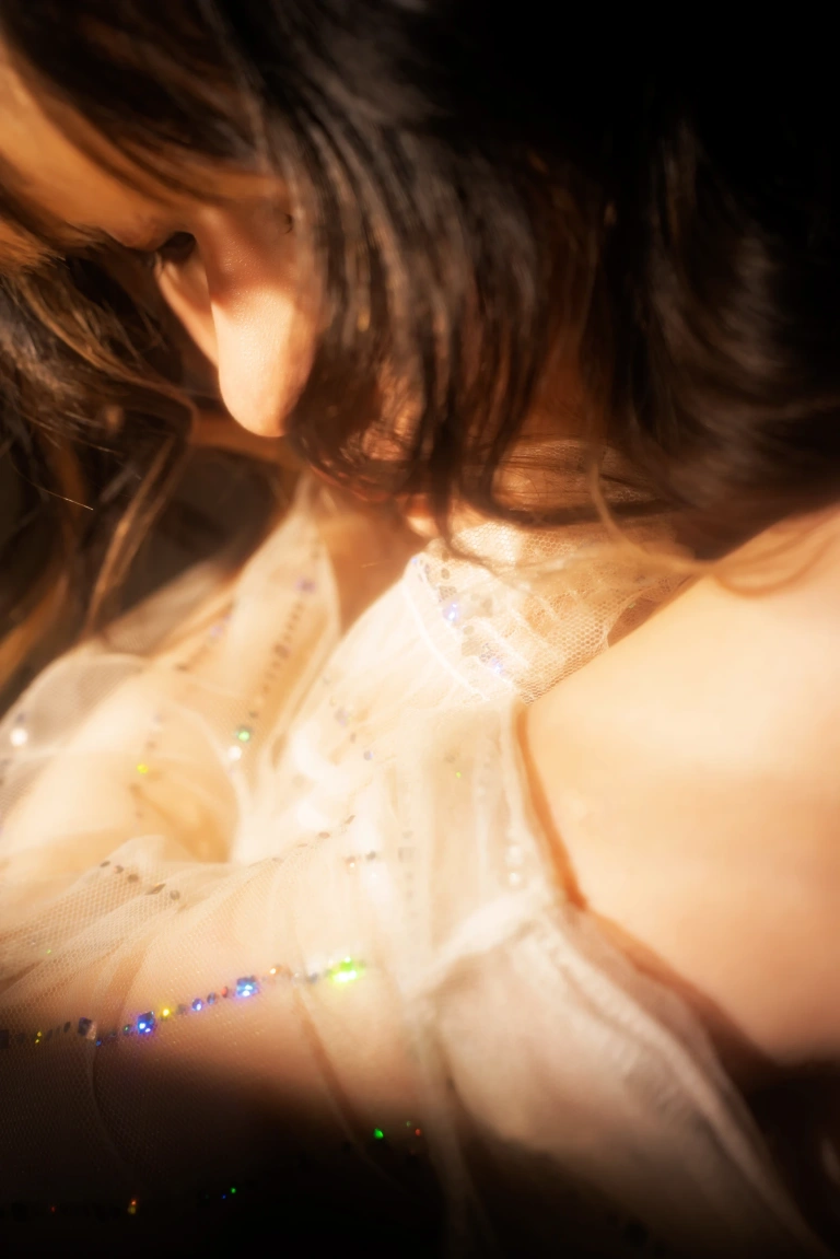 清青琴玖《夏夜晚风》主题写真：21张全套美图
