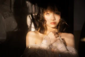 清青琴玖《夏夜晚风》主题写真：21张全套美图