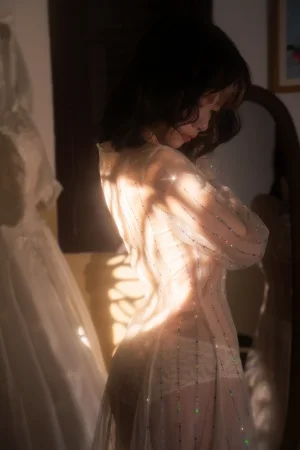 清青琴玖《夏夜晚风》主题写真：21张全套美图