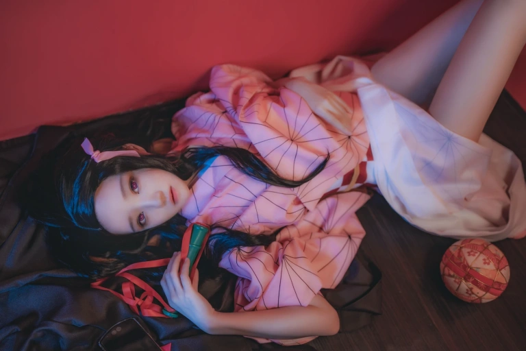 桜桃喵《鬼灭之刃 灶门祢豆子》主题写真：21张全套美图