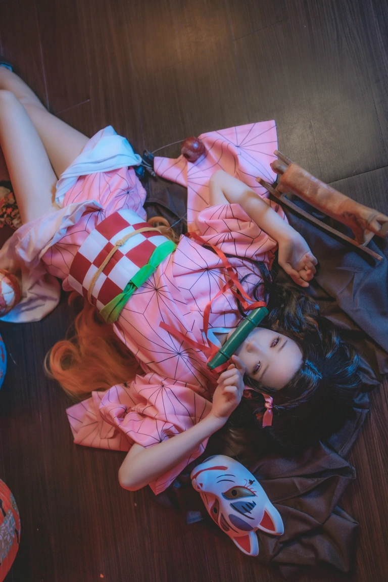 桜桃喵《鬼灭之刃 灶门祢豆子》主题写真：21张全套美图