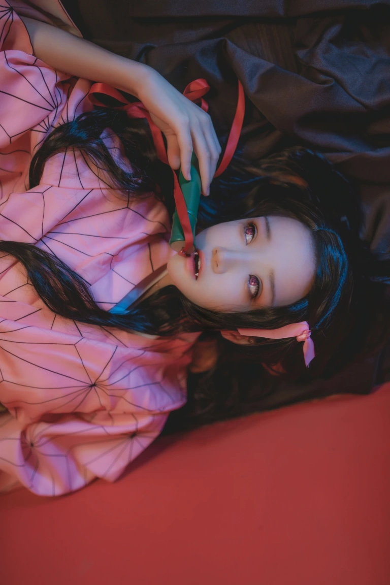 桜桃喵《鬼灭之刃 灶门祢豆子》主题写真：21张全套美图