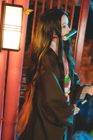 桜桃喵《鬼灭之刃 灶门祢豆子》主题写真：21张全套美图