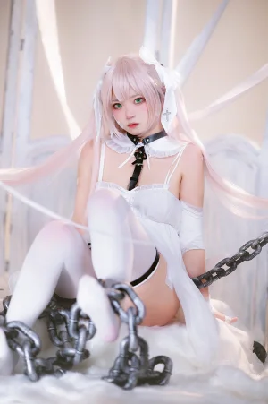 伊喵君《初音酱》主题写真：21张全套美图