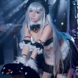 是一只熊仔《碧蓝航线 哈曼》主题写真：21张全套美图