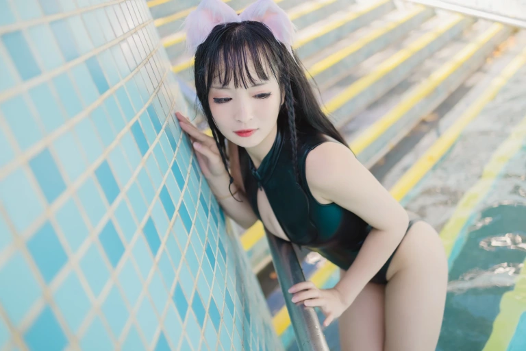 九九八《最爱泳装》主题写真：22张全套美图