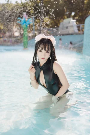 九九八《最爱泳装》主题写真：22张全套美图