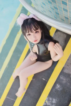 九九八《最爱泳装》主题写真：22张全套美图