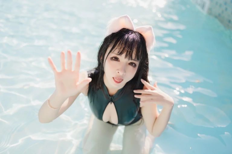 九九八《最爱泳装》主题写真：22张全套美图