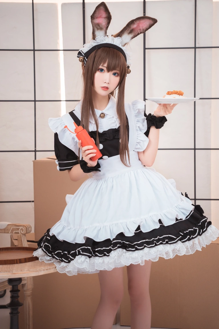 面饼仙儿《阿米驴女仆》主题写真：23张全套美图
