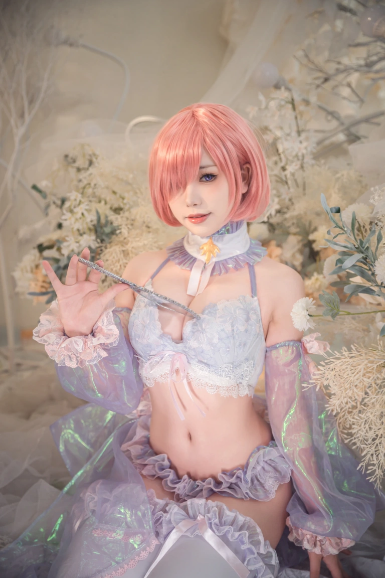 一北亦北《玛修同人服》主题写真：24张全套美图