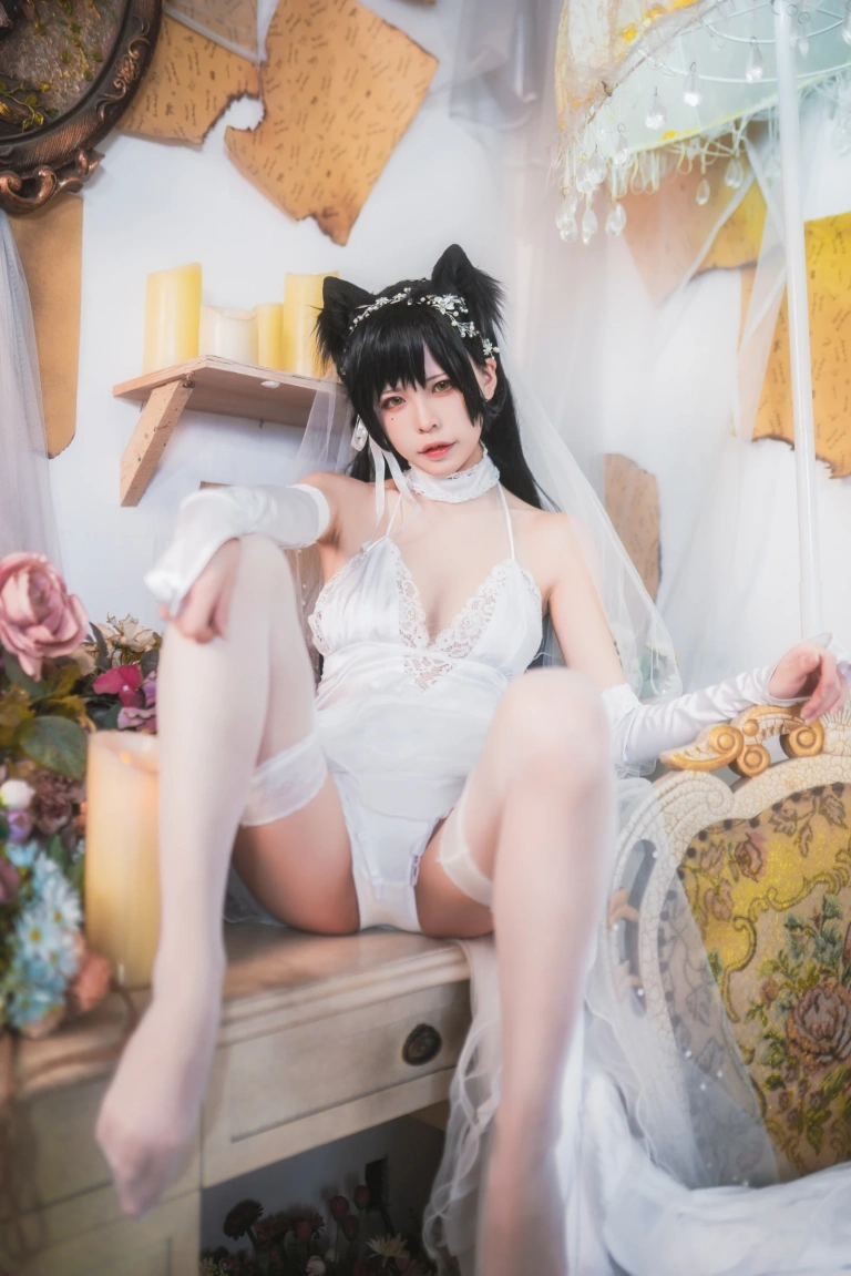 可可老师《爱宕白花誓言》主题写真：25张全套美图