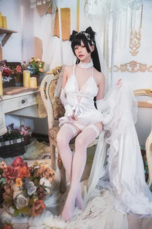 可可老师《爱宕白花誓言》主题写真：25张全套美图