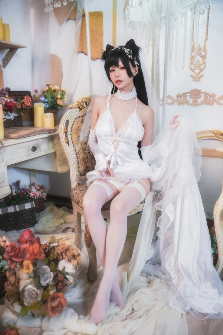 可可老师《爱宕白花誓言》主题写真：25张全套美图