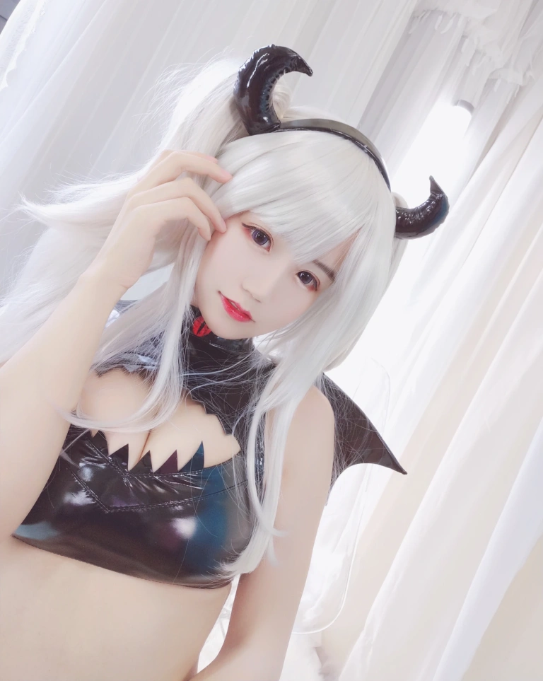 小仓千代《魅魔2》主题写真：24张全套美图