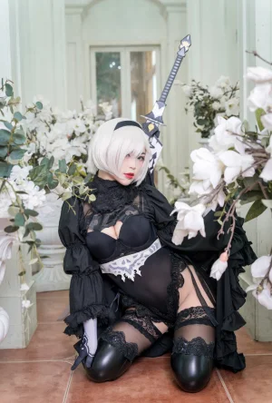 白烨《黑白2B》主题写真：131张全套美图
