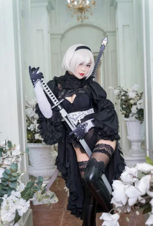 白烨《黑白2B》主题写真：131张全套美图