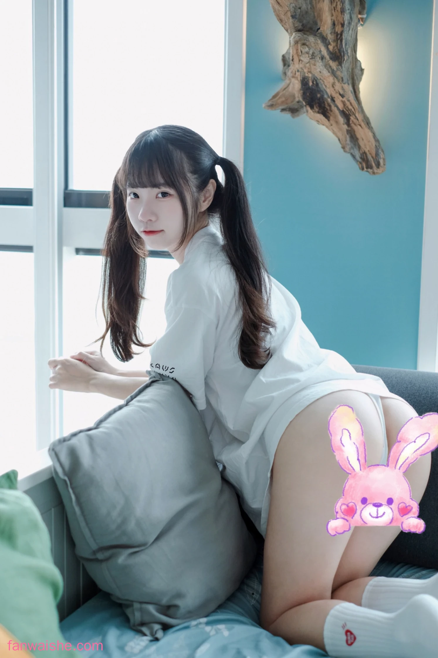 可可小白兔 可可小白兔 NO.006 - 捕獲一隻沒穿褲褲の小白兔🐰