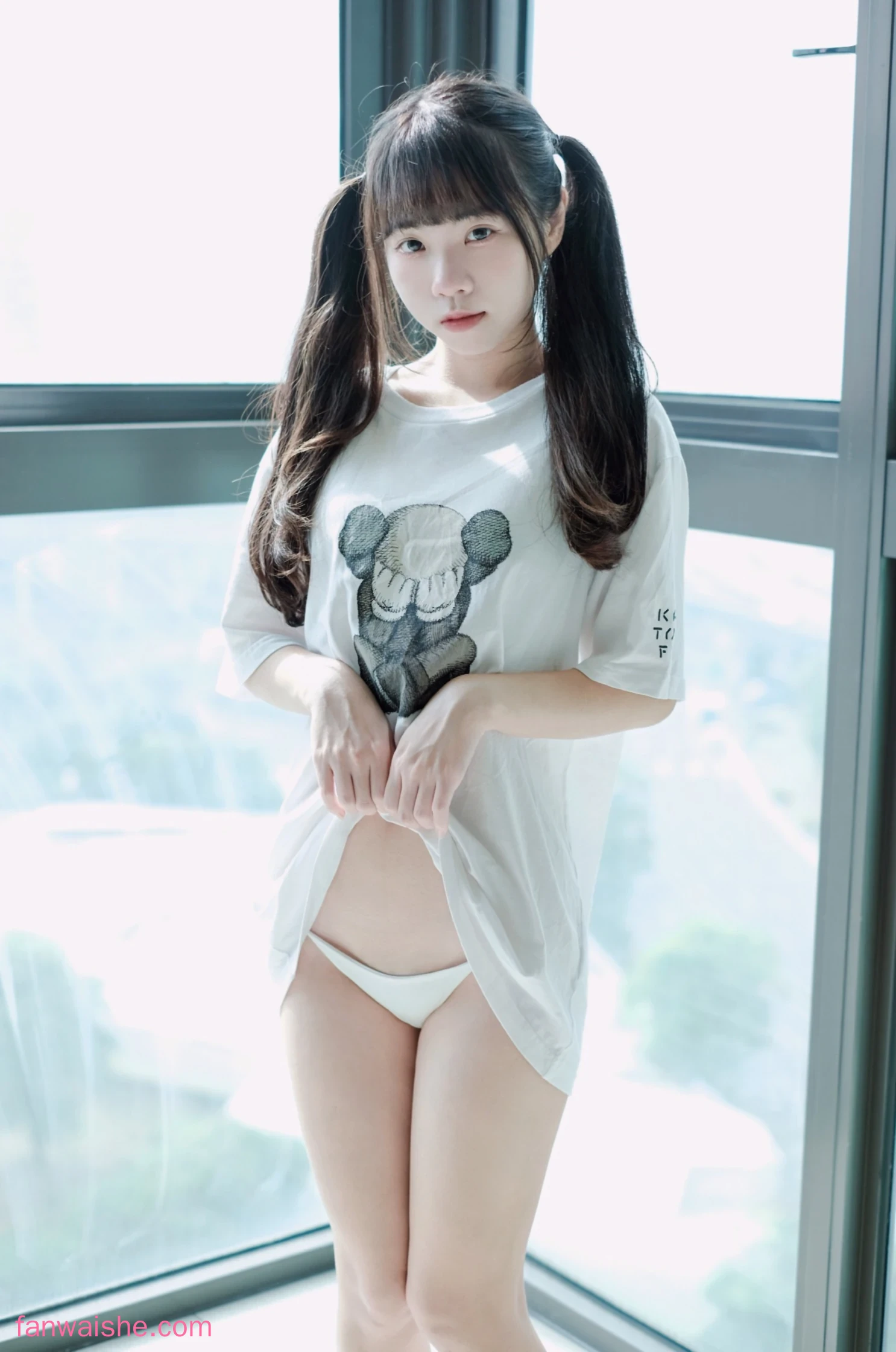 可可小白兔 可可小白兔 NO.006 - 捕獲一隻沒穿褲褲の小白兔🐰