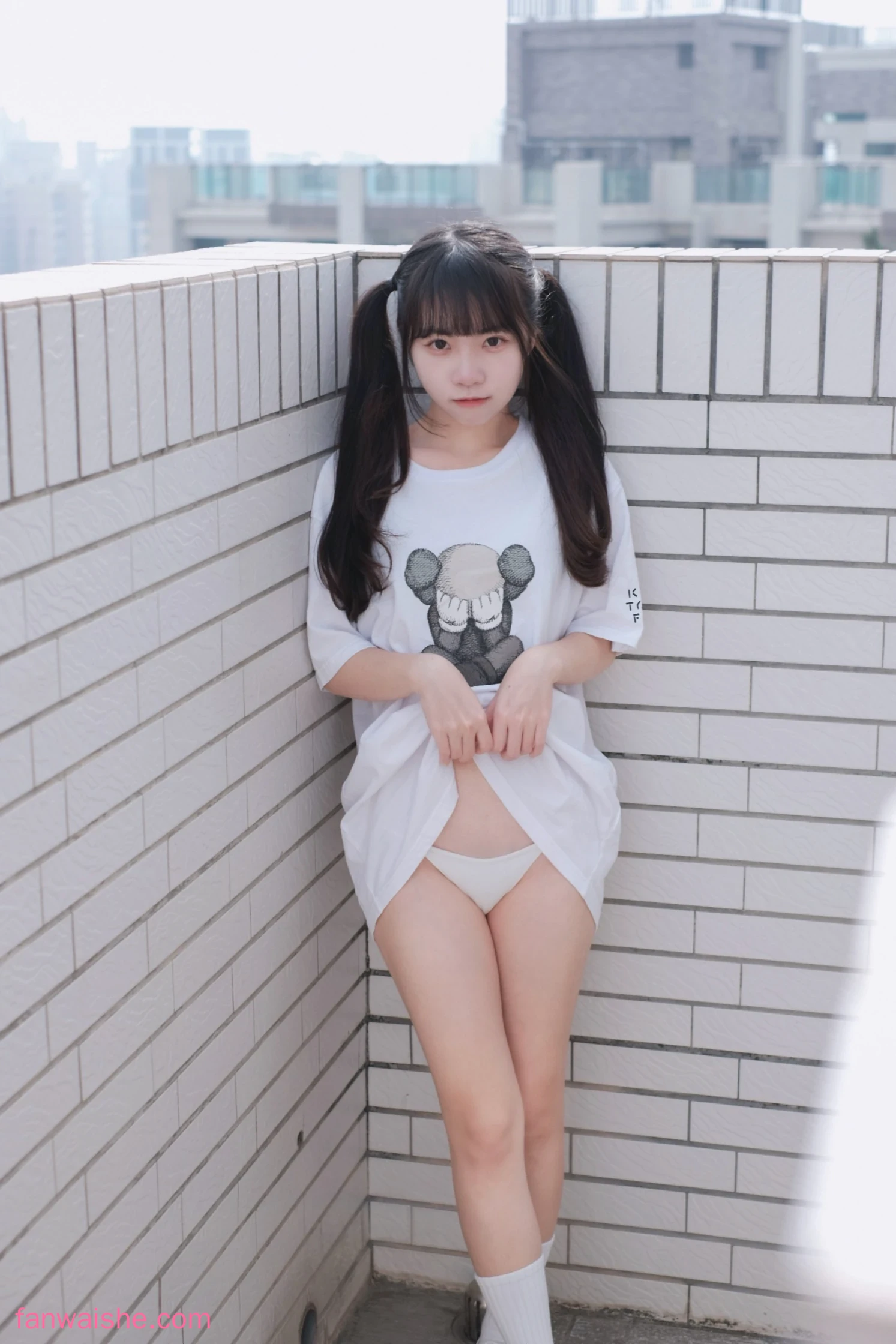 可可小白兔 可可小白兔 NO.006 - 捕獲一隻沒穿褲褲の小白兔🐰