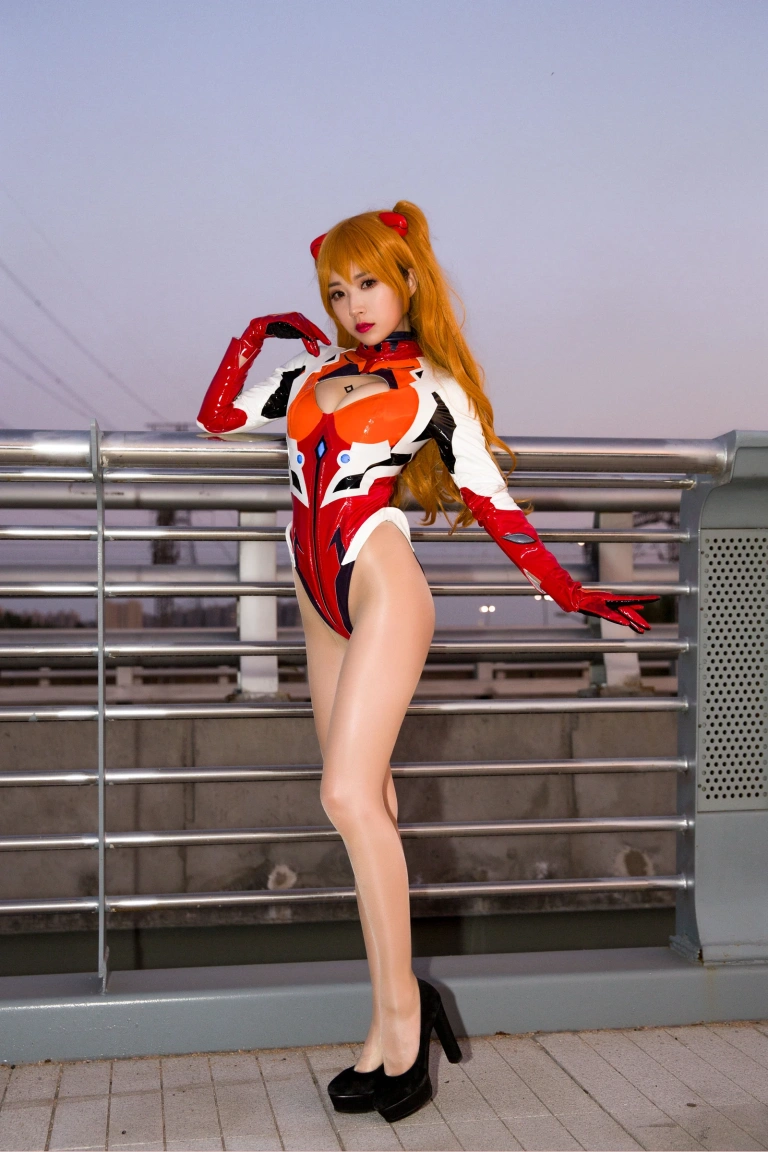 小女巫露娜《明日香油亮款》主题写真：36张全套美图