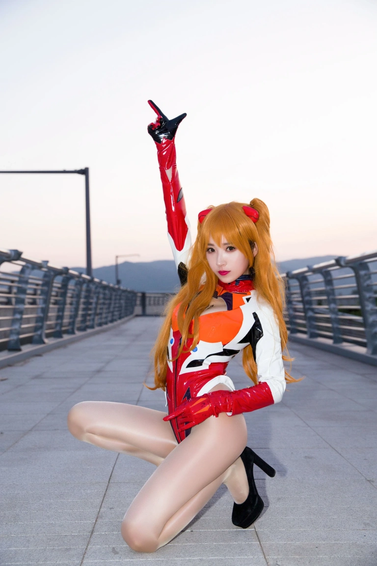 小女巫露娜《明日香油亮款》主题写真：36张全套美图