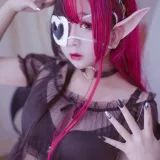 日奈娇(椎名莜)《红色使魔》主题写真：40张全套美图