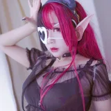 日奈娇(椎名莜)《红色使魔》主题写真：40张全套美图