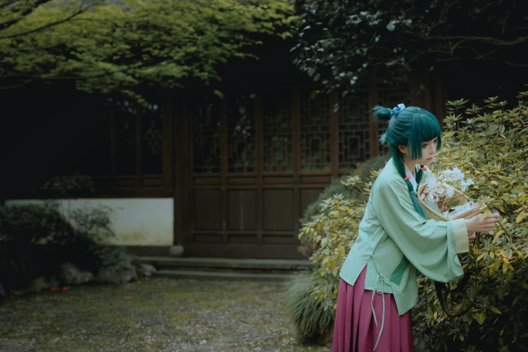 矢量鱼《药屋少女的呢喃 猫猫》主题写真：52张全套美图