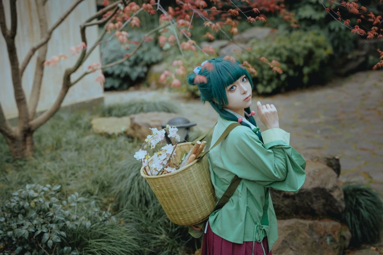 矢量鱼《药屋少女的呢喃 猫猫》主题写真：52张全套美图
