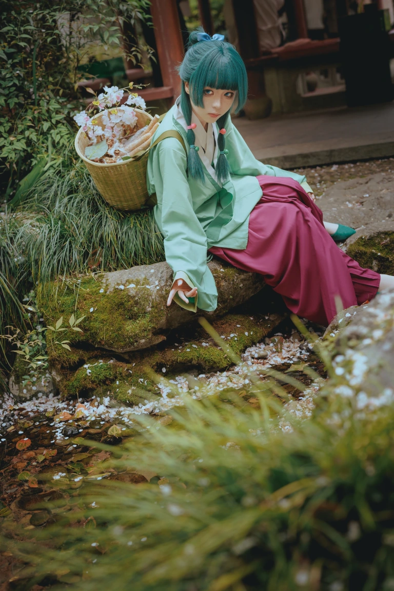 矢量鱼《药屋少女的呢喃 猫猫》主题写真：52张全套美图