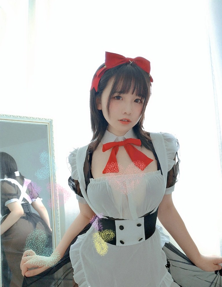 阿半今天很开心《女仆》主题写真：9张全套美图