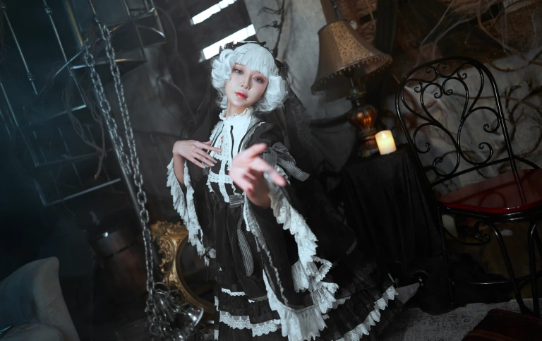 阿包也是兔娘《小裙子 夜之钢琴曲》主题写真：9张全套美图