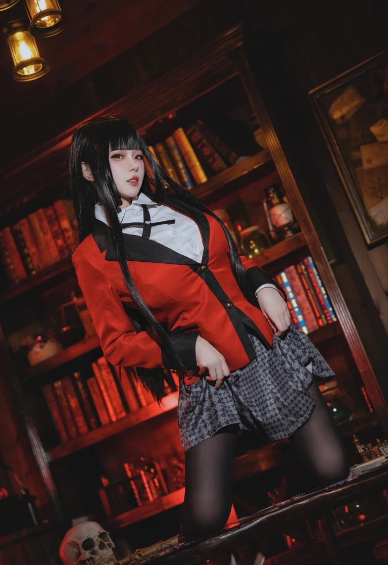 凛子酱《蛇喰梦子》主题写真：9张全套美图