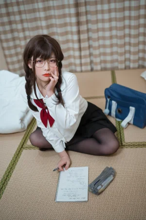 樱岛嗷一《大象推广JK》主题写真：24张全套美图