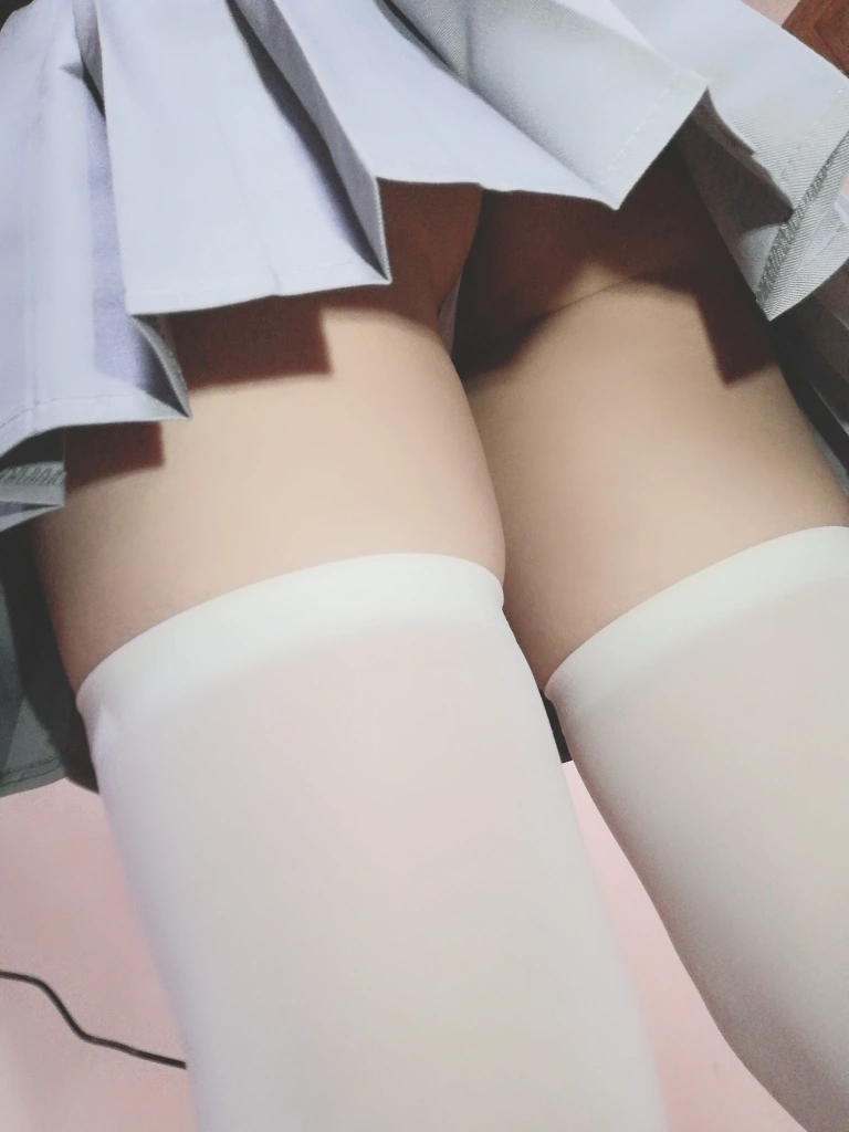 芋圆侑子《白丝jk》主题写真：72张全套美图，含8个视频