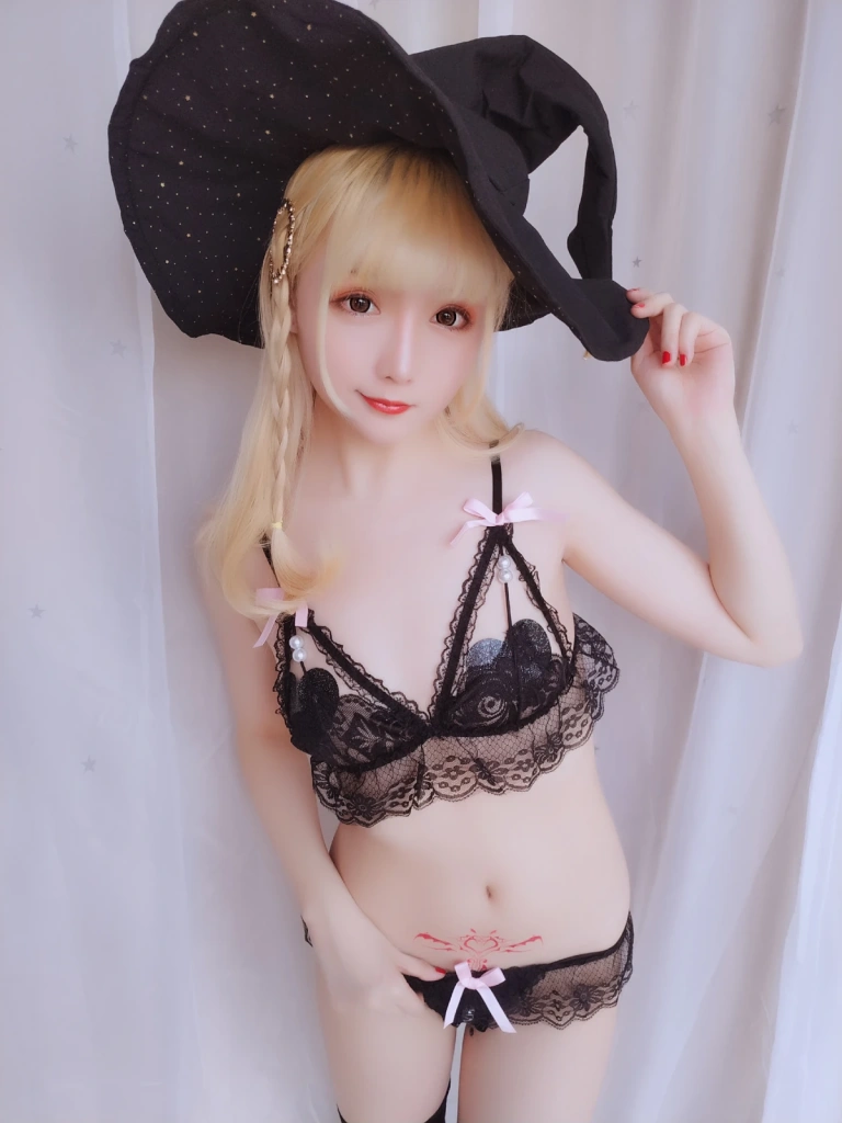 星之迟迟《VOL.6 假日快乐包》主题写真：63张全套美图