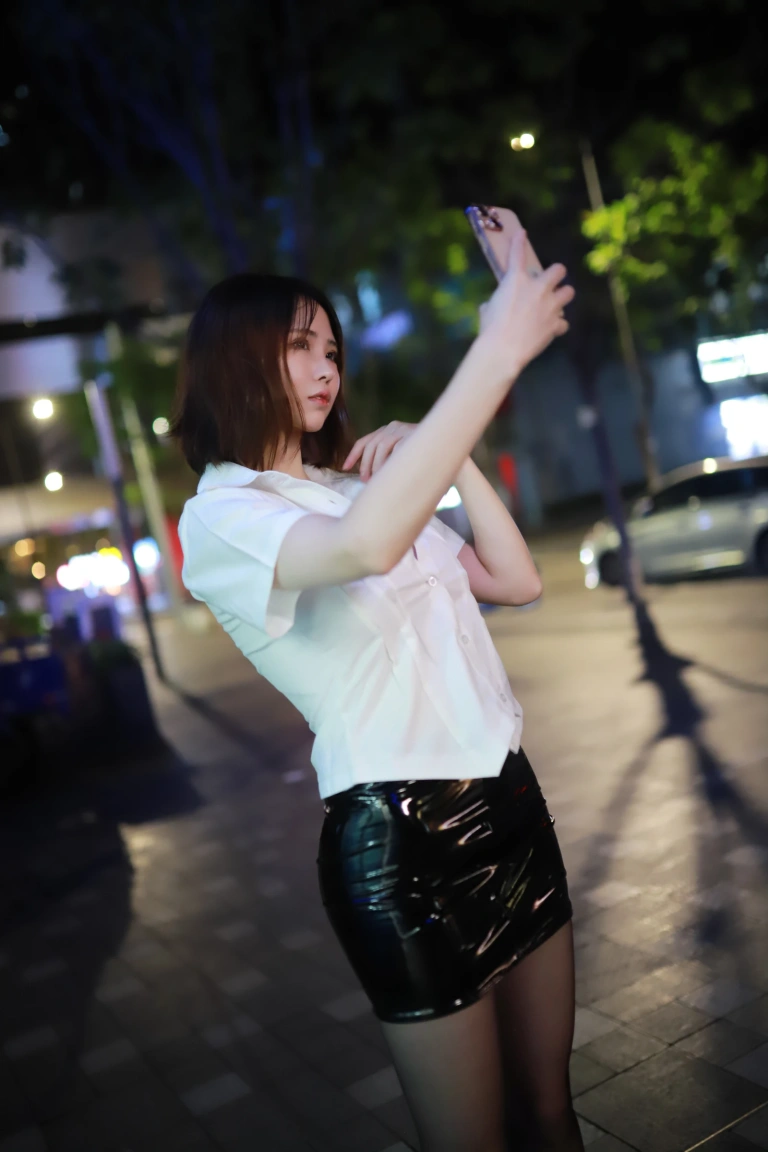 上杉绘黎落《原创 被人跟踪》主题写真：101张全套美图