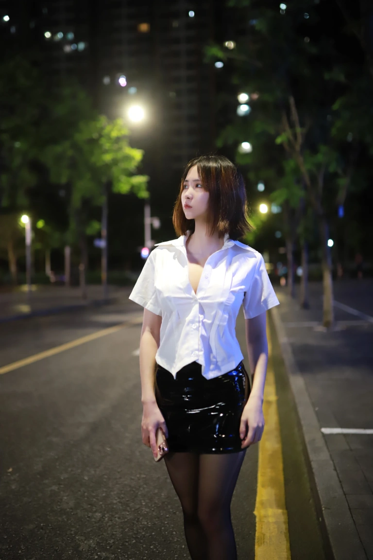 上杉绘黎落《原创 被人跟踪》主题写真：101张全套美图