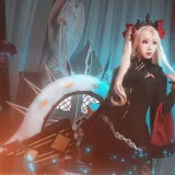 面饼仙儿《艾蕾三破》主题写真：10张全套美图