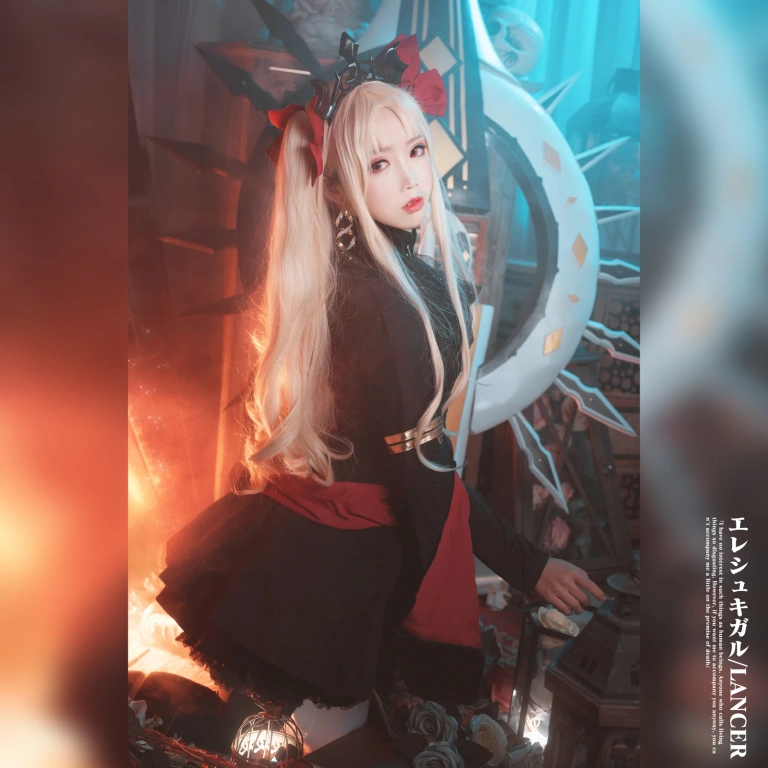 面饼仙儿《艾蕾三破》主题写真：10张全套美图