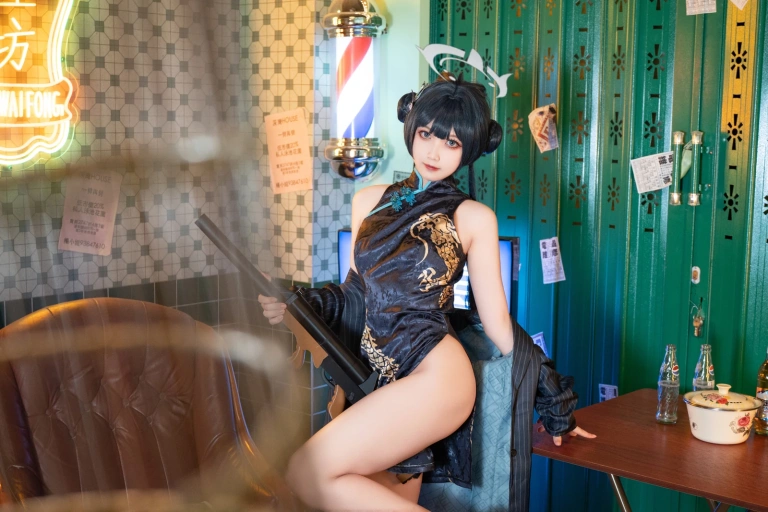 小和甜酒《妃咲》主题写真：195张全套美图，含1个视频