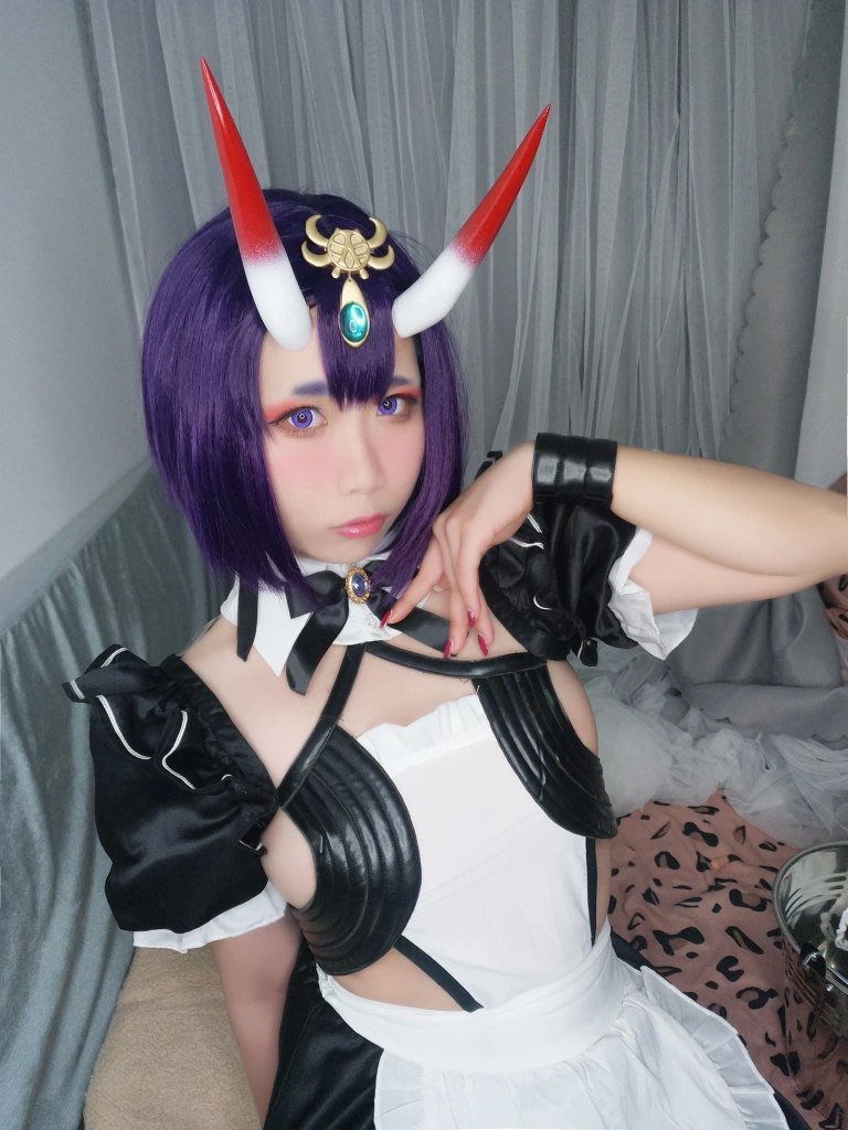 贞子蜜桃《酒吞童子 女仆》主题写真：20张全套美图