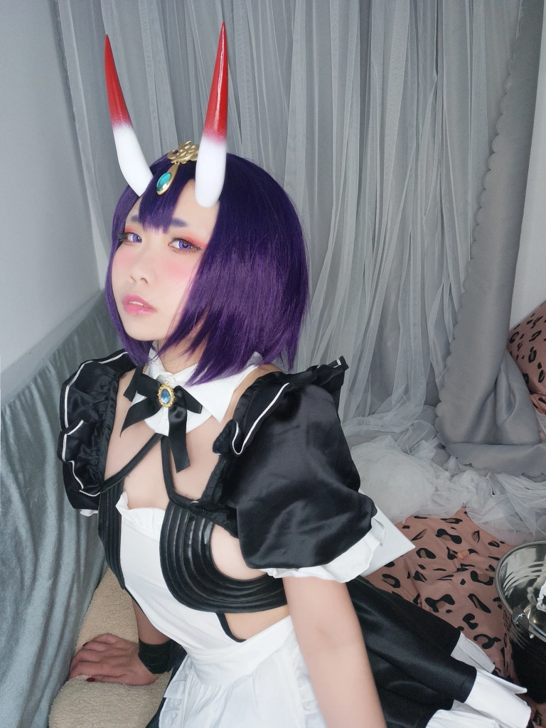 贞子蜜桃《酒吞童子 女仆》主题写真：20张全套美图