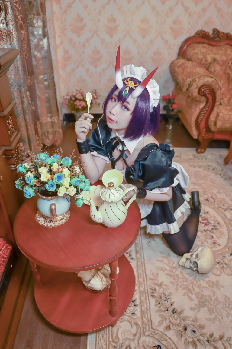 贞子蜜桃《酒吞童子 女仆》主题写真：20张全套美图