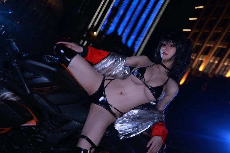 桜满三时《大凤 恋慕伴侣》主题写真：20张全套美图