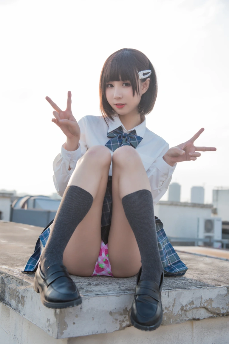 西园寺南歌《少女裙底》主题写真：22张全套美图