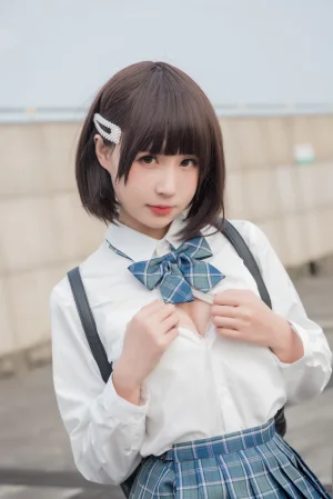 西园寺南歌《少女裙底》主题写真：22张全套美图