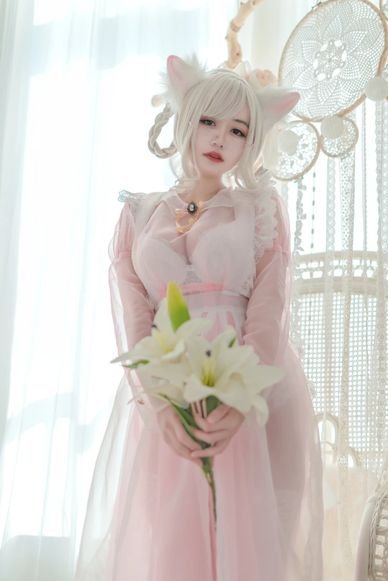 小仓千代《透明女仆粉色》主题写真：24张全套美图